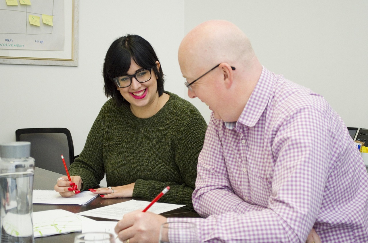 铁塔猫日月双爆珠(细):代理公司注册怎样省钱